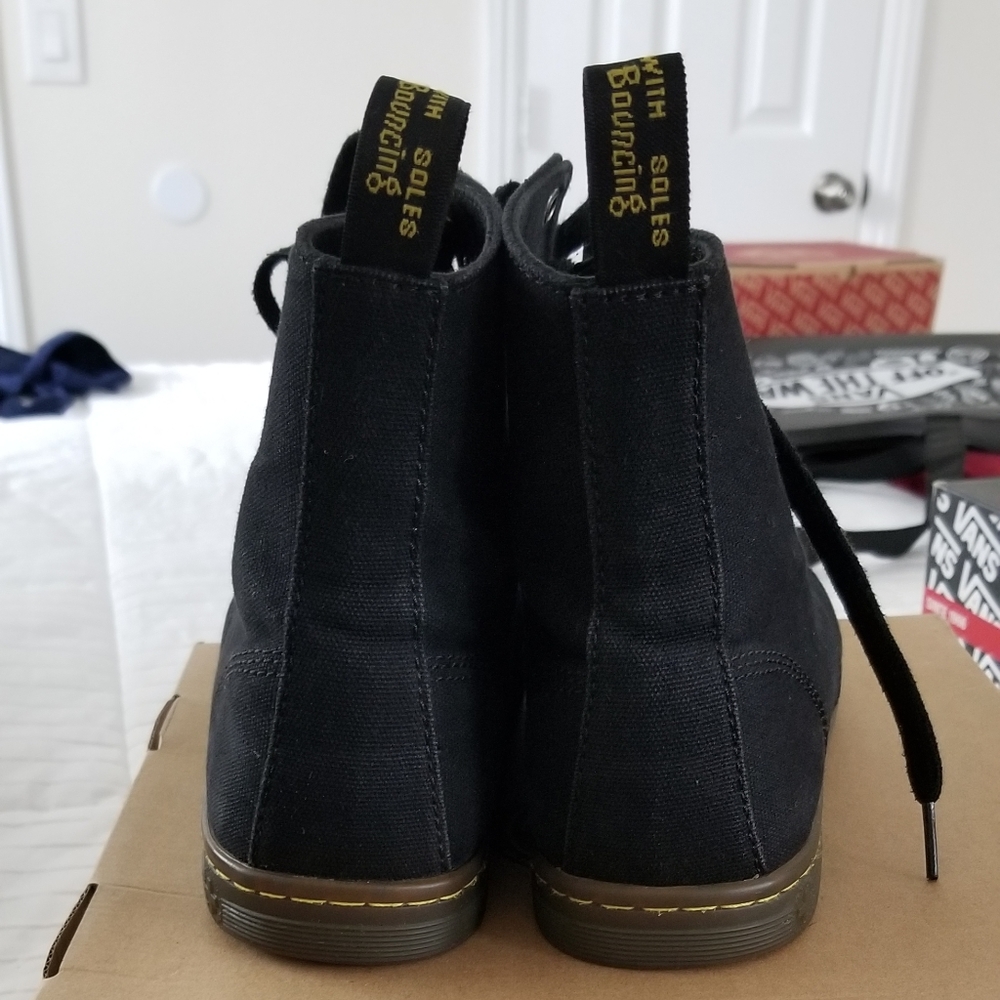 Men's Dr.  Martens size 9 Alfie